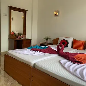 Ivy Banks Hotel Kandy